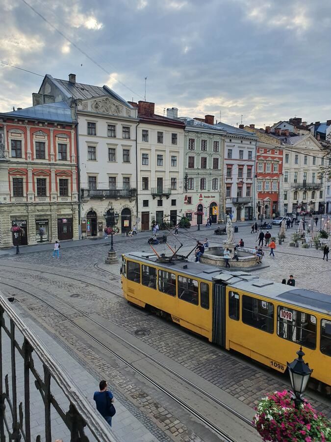 Апартаменты V.I.P.Apartmens Rynok Sqr.19 Львов-8