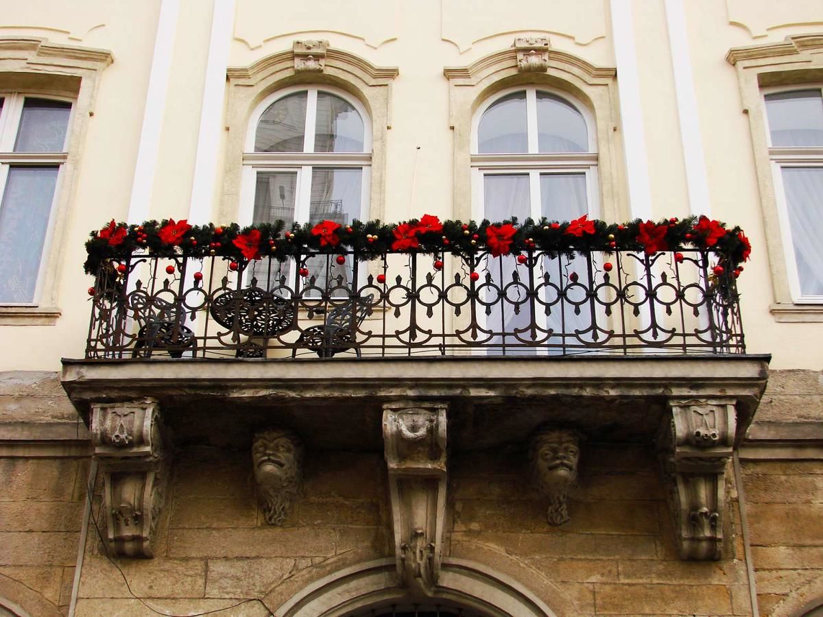 Апартаменты V.I.P.Apartmens Rynok Sqr.19 Львов-9