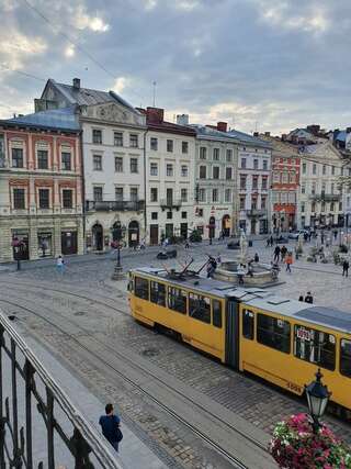 Апартаменты V.I.P.Apartmens Rynok Sqr.19 Львов Апартаменты Делюкс-5