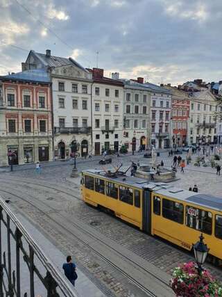 Апартаменты V.I.P.Apartmens Rynok Sqr.19 Львов Апартаменты Делюкс-70