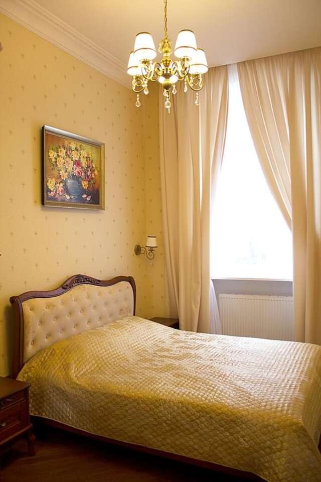 Апартаменты V.I.P.Apartmens Rynok Sqr.19 Львов-13