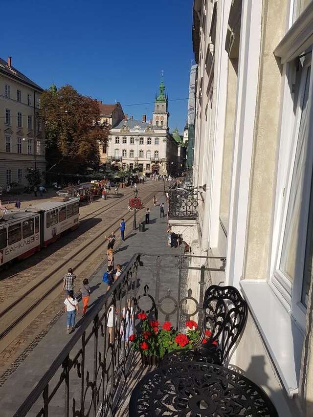 Апартаменты V.I.P.Apartmens Rynok Sqr.19 Львов-29